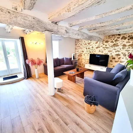 Le 10 Personnes 度假居 Aguts